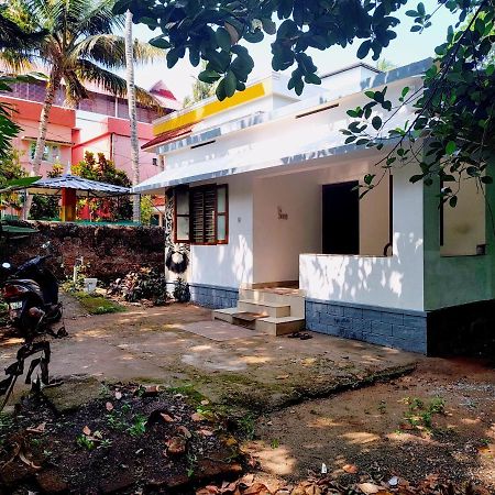 Gogonuts Hostel Varkala Esterno foto