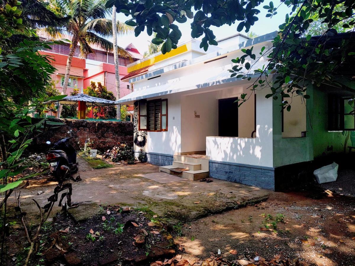 Gogonuts Hostel Varkala Esterno foto