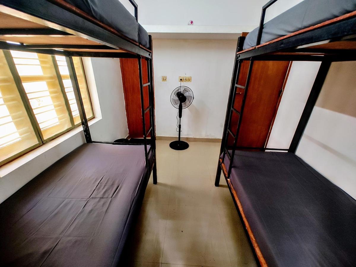 Gogonuts Hostel Varkala Esterno foto
